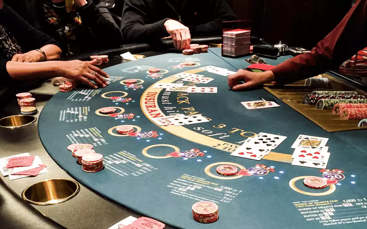 Top 5 Blackjack Variations and How to Play Them - Simple Poker Tips